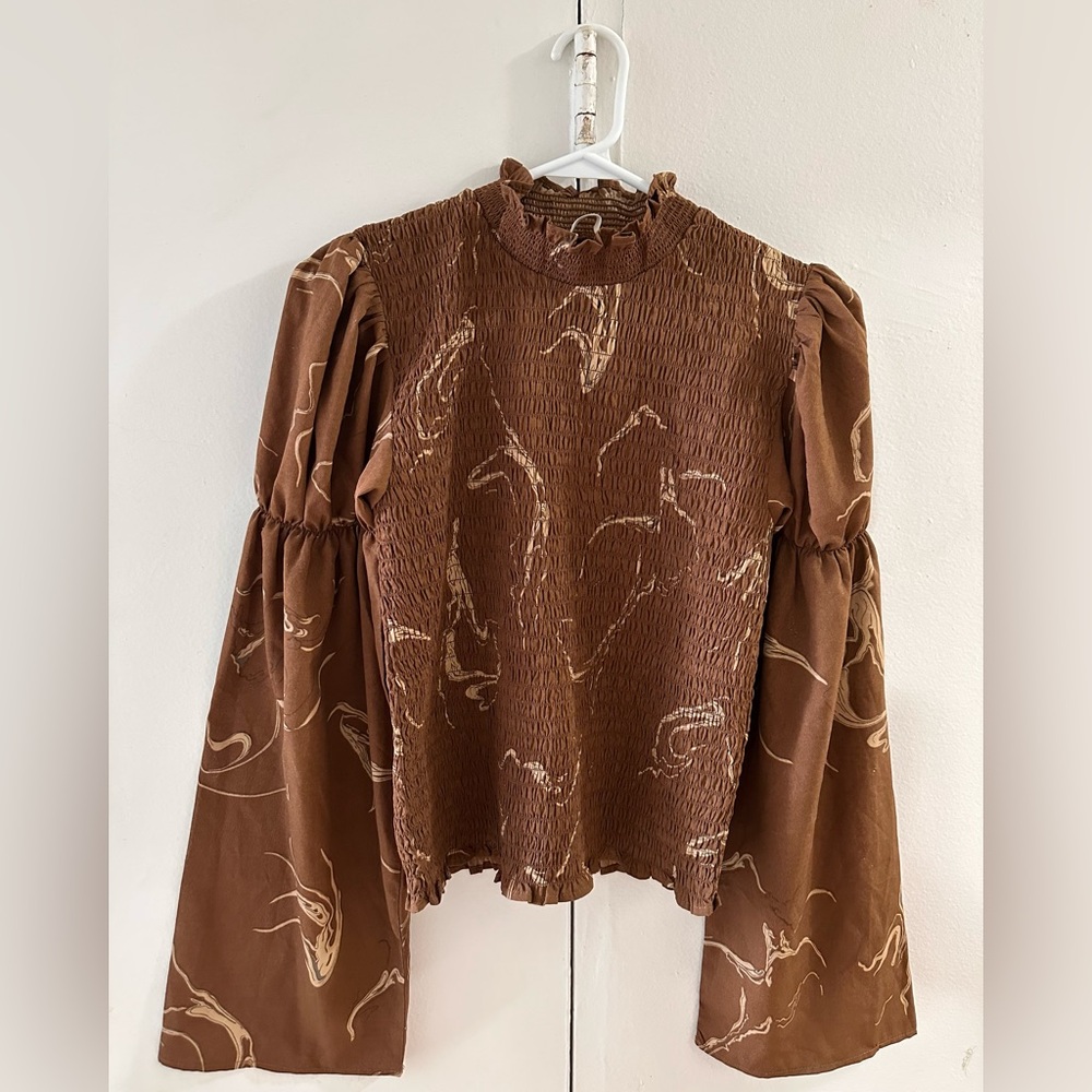 Oak and Fort Brown Smocked Women's Top